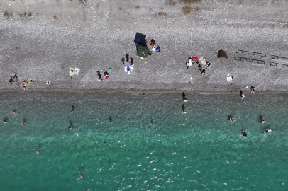 Van&#039;daki Mollakasım Halk Plajı mavi bayrağıyla misafirlerini ağırlıyor