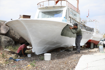 Van Gölü&#039;nde balık göçü tamamlandı, av yasağı kalkıyor