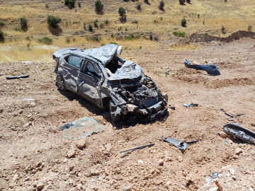Malatya&#039;da şarampole devrilen otomobilin sürücüsü yaralandı