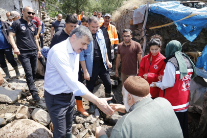 GÜNCELLEME - Erzurum kırsalında sel nedeniyle ev ve ahırlar yıkıldı, araçlar zarar gördü