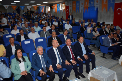 AK Parti Genel Başkan Yardımcısı İleri, Hakkari'de konuştu: