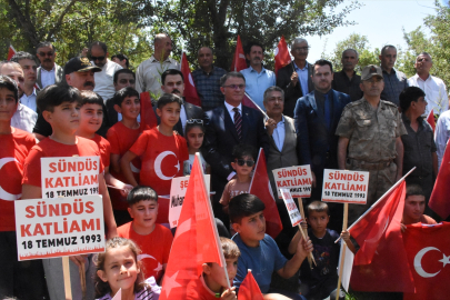 Van&#039;da Sündüz Yaylası&#039;nda şehit edilen 24 kişi törenle anıldı