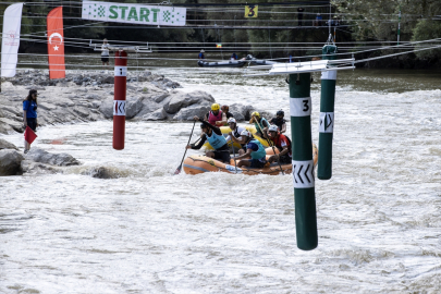 Tunceli&#039;de Rafting Türkiye Kulüpler Kupası yarışları sürüyor