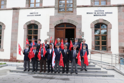 Erzurum&#039;da gaziler Kıbrıs Barış Harekatı&#039;nın 50. yıl dönümünü kutladı
