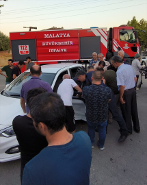 Malatya&#039;da iki otomobilin çarpışması sonucu 5 kişi yaralandı
