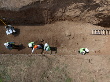 Bingöl&#039;de kazılan hendeklerle fay hatlarının deprem üretme potansiyeli belirleniyor