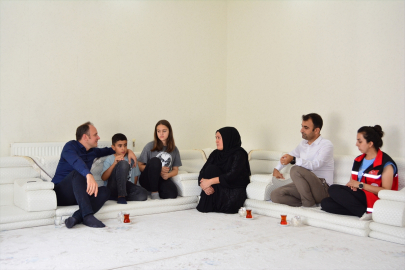 Şemdinli Kaymakamı Akpınar&#039;dan şehit ailelerine ziyaret