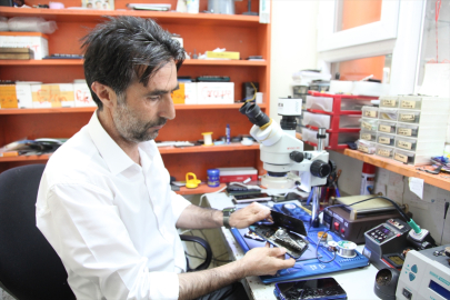 Bitlis&#039;te cep telefonu bataryasının patlaması güvenlik kamerasınca görüntülendi