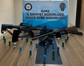Kars&#039;ta silahla bir kişiyi yaralayıp kaçan zanlı tutuklandı