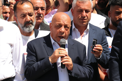 HAK-İŞ Genel Başkanı Arslan, Van&#039;da işten çıkarılan belediye çalışanlarını ziyaret etti: