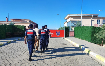 Malatya&#039;da 25 yıl hapis cezası bulunan cinayet hükümlüsü yakalandı