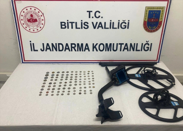 Bitlis&#039;te düzenlenen operasyonda 97 sikke ele geçirildi