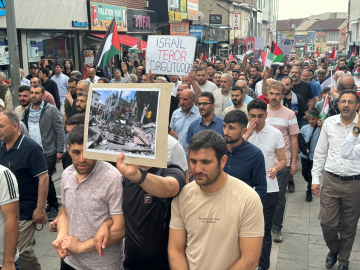 Ağrı&#039;da vatandaşlar İsmail Heniyye için yürüdü