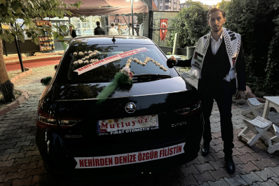 Elazığ'da evlenen çift gelin arabasına Filistin bayrağı astı