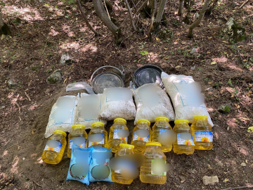 Kars&#039;ta PKK/KCK operasyonunda toprağa gömülü yaşam malzemesi ele geçirildi