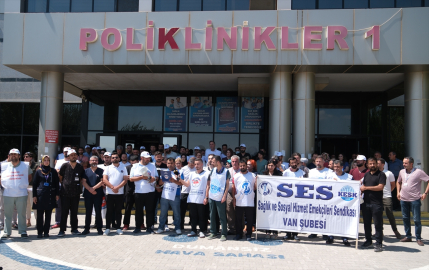 Van'da bir sağlık çalışanının darp edilmesi protesto edildi