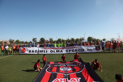 Ahlat'ta "4. Şöhretler Futbol Turnuvası" düzenlendi