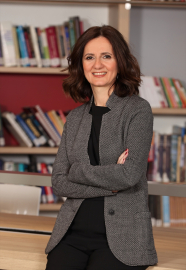 Akbank "iyigelecegeyatirim.com" platformunu tanıttı