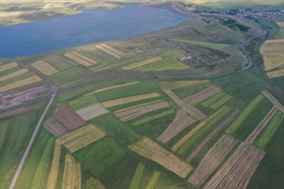 Bereketli Kars Ovası halı gibi desenlere büründü