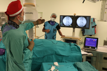 Bel ve boyun ağrılarına iğneyle "10 dakikada" nokta atışı tedavisi