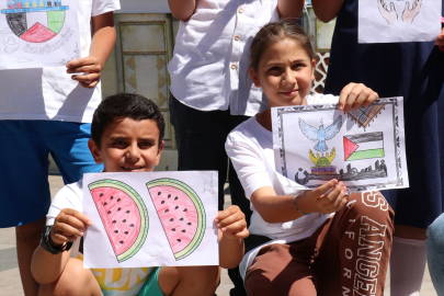 Erzurum&#039;daki miniklerin kalpleri sınıflardan sokaklara Filistinli akranlarıyla atıyor