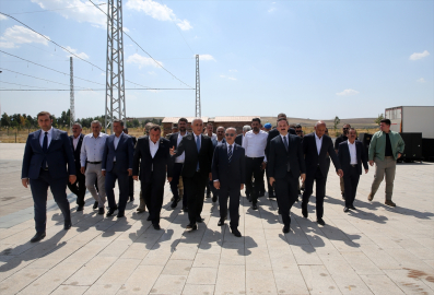 İçişleri Bakan Yardımcısı Aktaş, Malazgirt Zaferi etkinliklerinin yapılacağı alanda incelemede bulundu