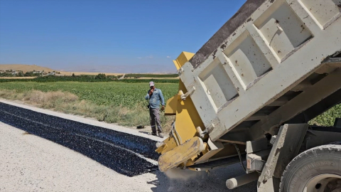 Elazığ&#039;da Fatmalı köyünde yürütülen yol çalışmaları tamamlandı