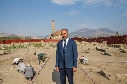 "Eski Van Şehri" kazılarında yeni yapılar ortaya çıkarıldı