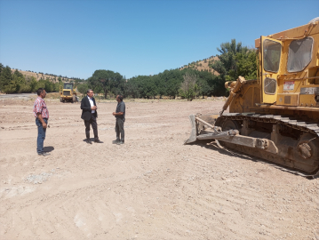 Sivrice Belediyesi Hazar Gölü çevresinde temizlik çalışması yaptı