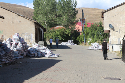 Karlıova&#039;da 3 bin 750 ihtiyaç sahibine destek