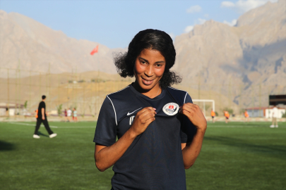 Hakkarigücü Kadın Futbol Takımı yenilenen kadrosuyla lige iddialı hazırlanıyor