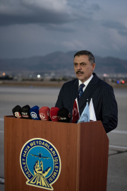 GÜNCELLEME 2 - Hindistan&#039;dan Almanya&#039;ya giden yolcu uçağı bomba ihbarı nedeniyle Erzurum&#039;a zorunlu iniş yaptı