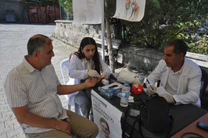 Bulanık&#039;ta sağlık çalışanları vatandaşları bilgilendirdi