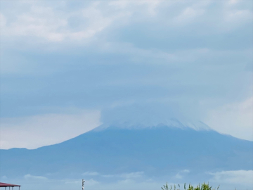 Ağrı Dağı&#039;na kar yağdı