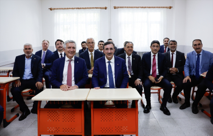 Cumhurbaşkanı Yardımcısı Yılmaz, Bingöl'de okul açılışında konuştu: