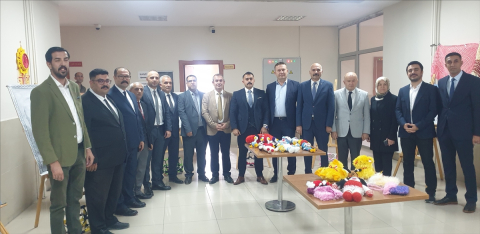 Patnos&#039;ta hükümlü ve tutuklular tarafından yapılan ürünler sergilendi