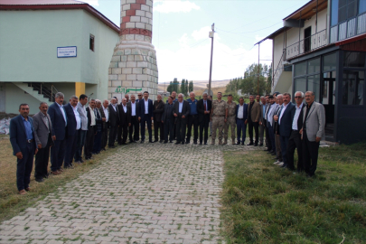 Karlıova&#039;da bir ailenin bazı fertleri arasındaki husumet barış yemeğiyle sona erdi