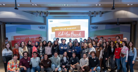 Kaleseramik Vakfı&#039;ndan başarılı üniversite öğrencilerine burs desteği