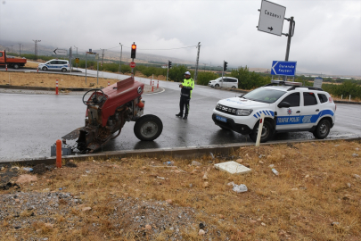 Malatya&#039;da yolcu otobüsüyle traktörün çarpışması sonucu 1 kişi öldü, 1 kişi yaralandı