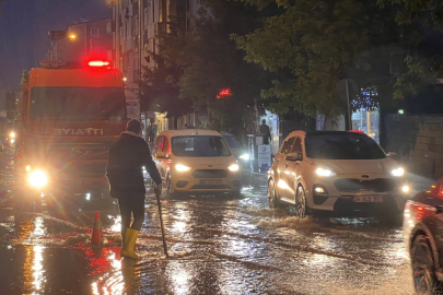 Kars'ta sağanak sonrası trafikte aksama