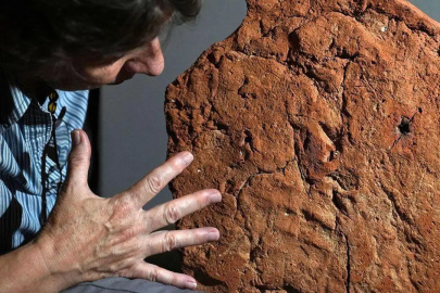 Antik Mısır mezarında 4 bin yıllık el izi bulundu