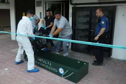 Antalya'da trans birey cinayeti: Evinde boğazı kesilmiş halde ölü bulundu
