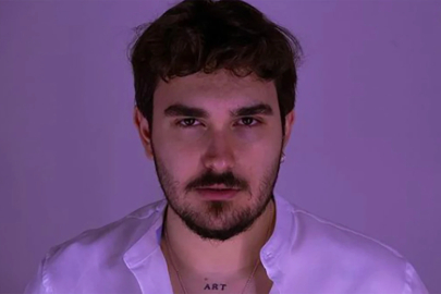 Ünlü müzisyen Çağan Şengül ve ekibi trafik kazası geçirdi