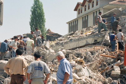 17 Ağustos 1999 Marmara Depremi’nin üzerinden 26 yıl geçti