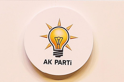 AKP’de ‘klik’ savaşı büyüyor: Parti içinden Çelik ve Ala’ya çağrı