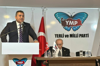 Teoman Mutlu: Parti değiştirenin tüm görevleri sona ersin
