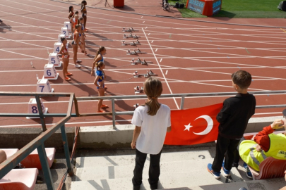 Türkiye’nin en hızlı çocukları U20'de uluslararası heyecan yaşadı