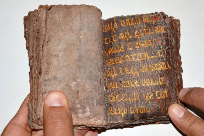 Lut Gölü’nde sır perdesi aralandı: 1900 yıllık Aramice yazıt ve Roma kılıçları bulundu