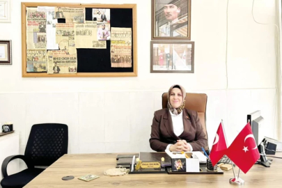 “Önlüğümü çıkardılar, gelinlik giydirdiler” diyen ‘Muhtar Ana’ artık üniversiteli