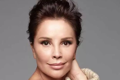 Ünlü şarkıcı cenazede gördüklerine dayanamadı: “Toplum olarak yozlaştık!"